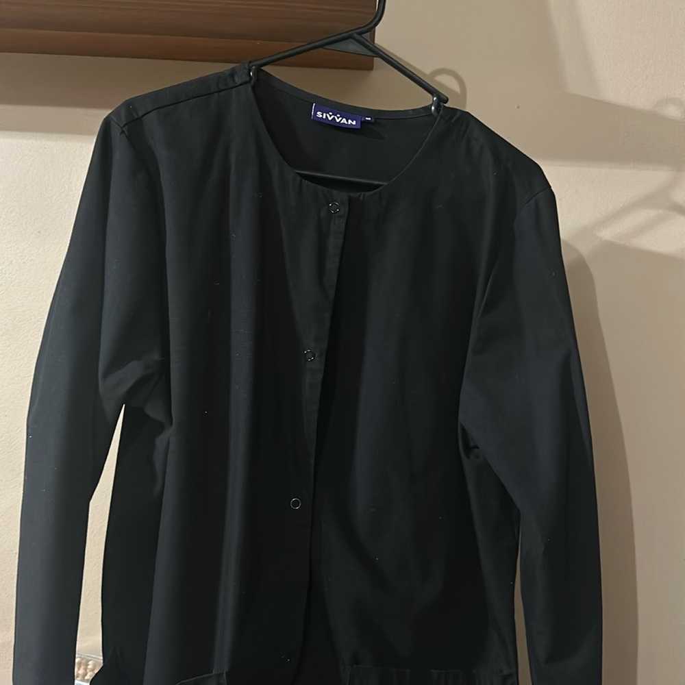 Sivvan Black Scrub coat